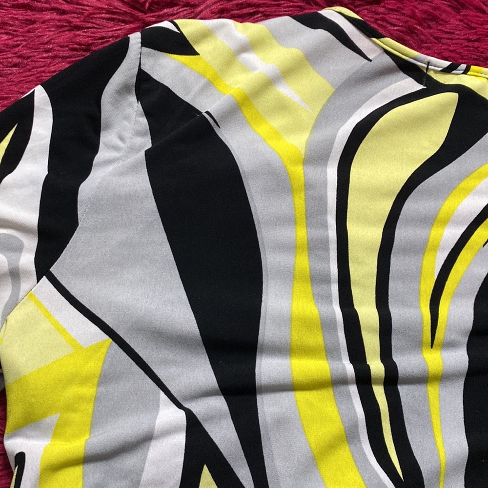 Grey, yellow, and black blouse - Picture 12 of 14